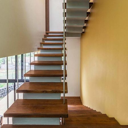 Villa Foresta By Stayvista With Modern Decor, Swimming Pool & Expansive Lawn For A Perfect Escape Lonavala Exterior foto