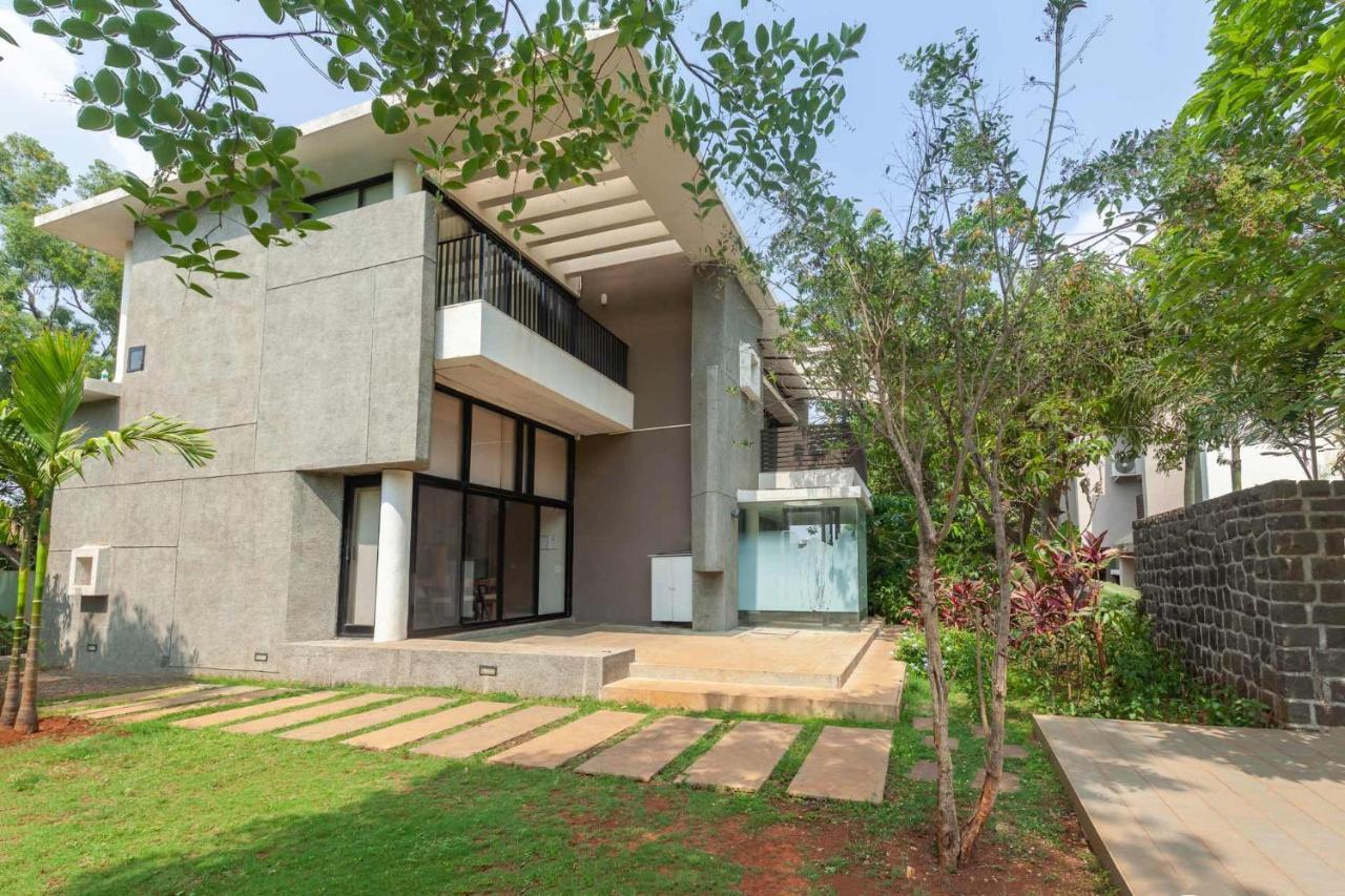 Villa Foresta By Stayvista With Modern Decor, Swimming Pool & Expansive Lawn For A Perfect Escape Lonavala Exterior foto