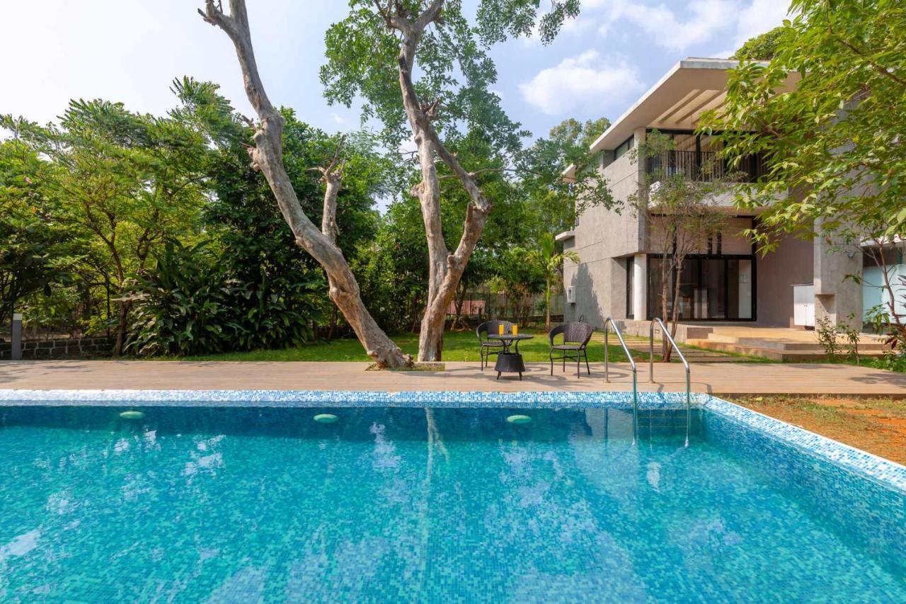 Villa Foresta By Stayvista With Modern Decor, Swimming Pool & Expansive Lawn For A Perfect Escape Lonavala Exterior foto